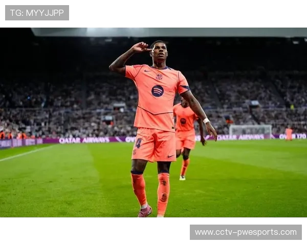 巴萨伤情更新：拉菲尼亚复训，拉什福德确认缺阵